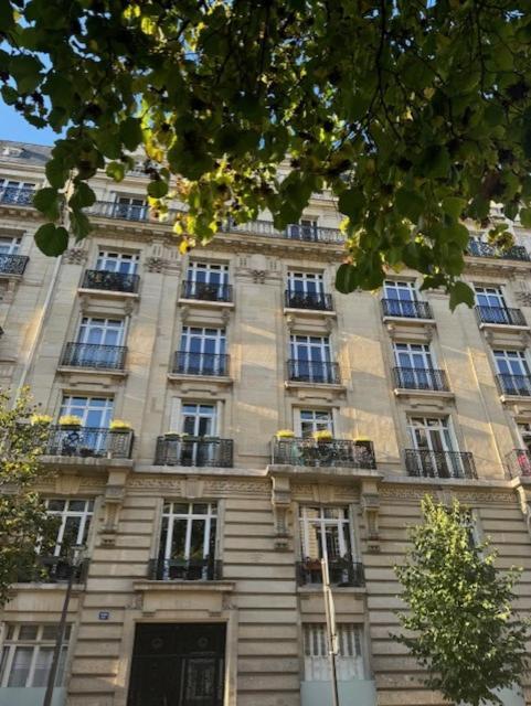 Un Studio Cosy Au Coeur De Paris 17 Batignolles , Monceau Экстерьер фото